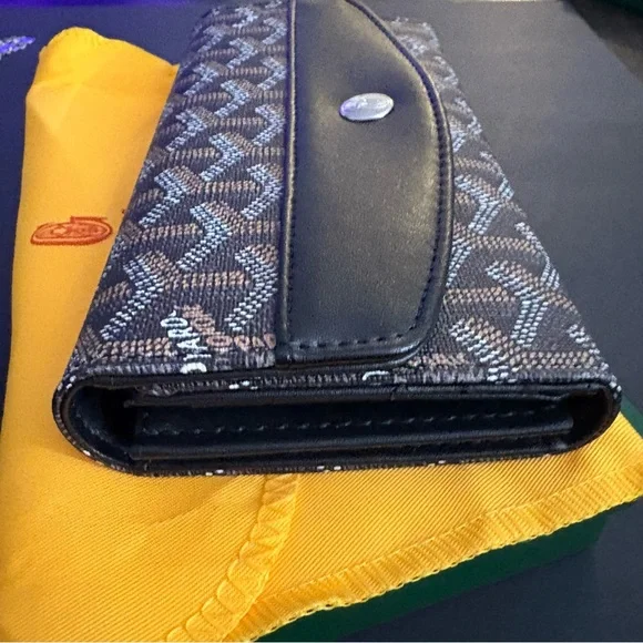 Fashion Trifold Long Wallet Black Brown Snap Closure Silver Hardware - Picture 5 of 15